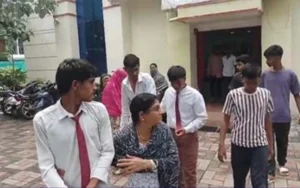छत्तीसगढ़ : स्कूल में चाकूबाजी??..10 वी के छात्र पर 9 वी के छात्रों का हमला