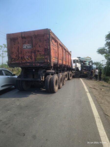 ट्रक दुर्घटना