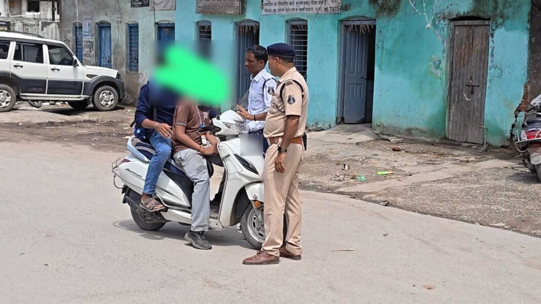 रायगढ़ में नाबालिग वाहन चालकों के खिलाफ यातायात पुलिस का विशेष जांच अभियान